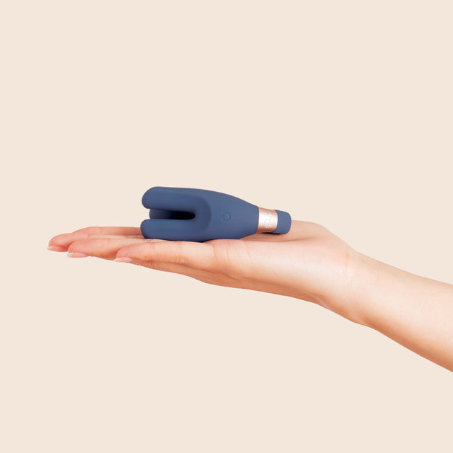 Deia The Wearable Remote-Controlled Dual Vibrator - joujou.com.au